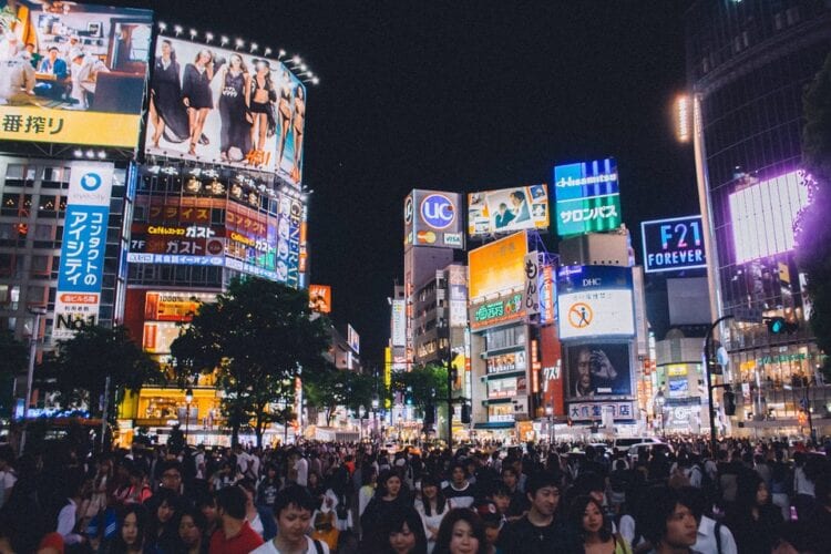 The Worst Airports To Fly Through If You Like Saving Money
