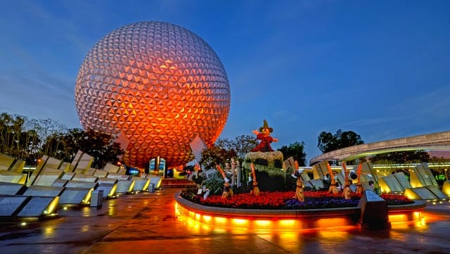 travel deals at Brads Deals, family eating at Epcot, Disney World