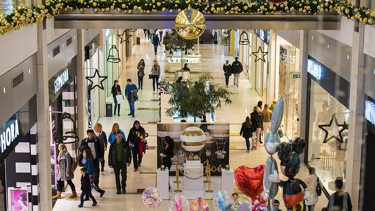 Malls are closing for Thanksgiving, but what about their stores?