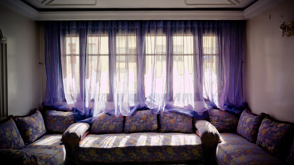 7 Reasons Why You Ve Been Hanging Drapes Wrong Your Entire Life