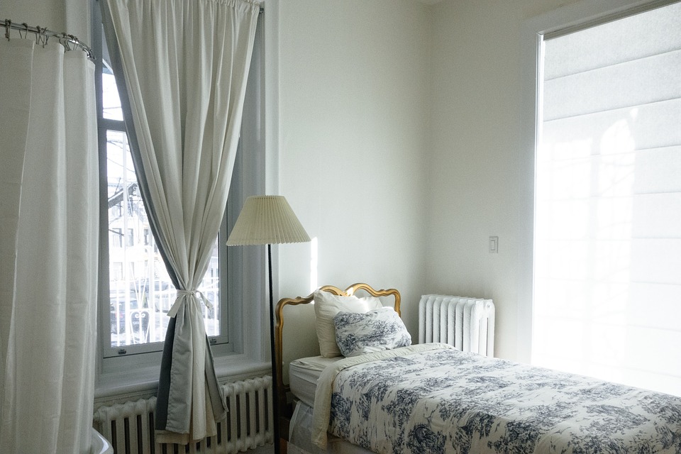 7 Reasons Why You Ve Been Hanging Drapes Wrong Your Entire Life