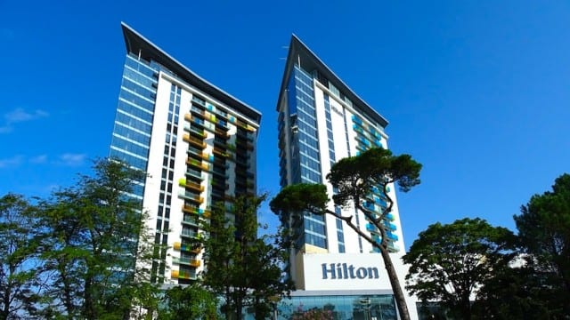 How to Use the Hilton Honors Program to Score Free Nights, Flights and Cash Back