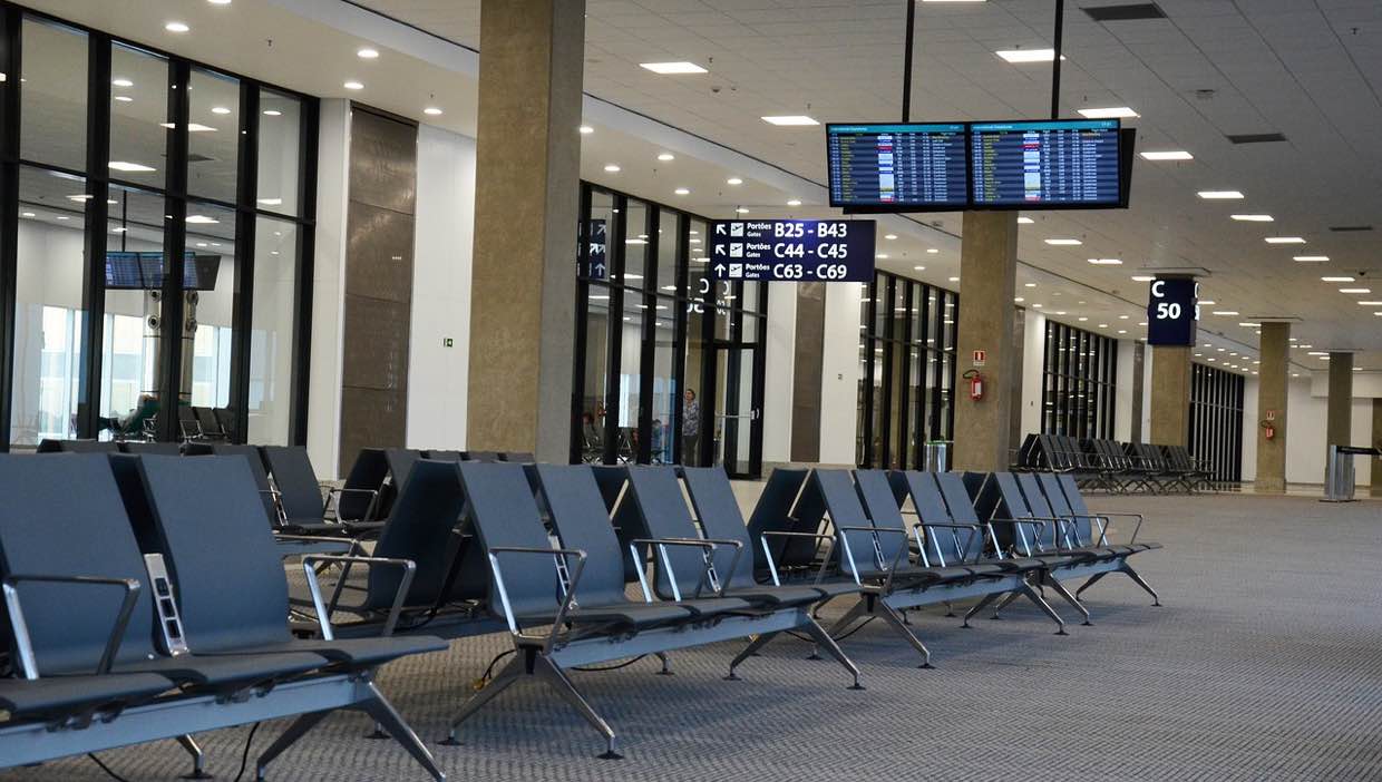 5 Frugal Tips for Spending Less on Holiday Travel