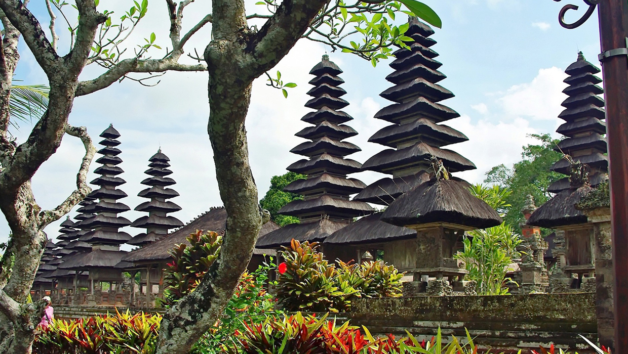 3 Incredible October Vacations That Won't Break Your Budget