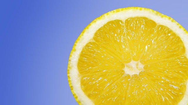 slice of lemon with blue background